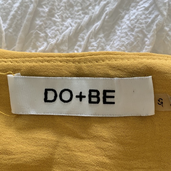 DO + BE Ruffle Wrap Romper / Size S - Picture 4 of 5